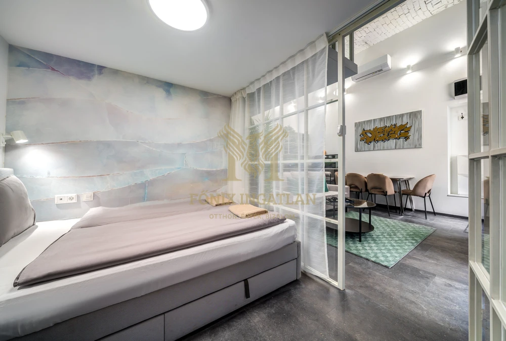 Budapest VI. kerület – Paulay Ede utcában egyedi kialakítású, prémium lakás eladó