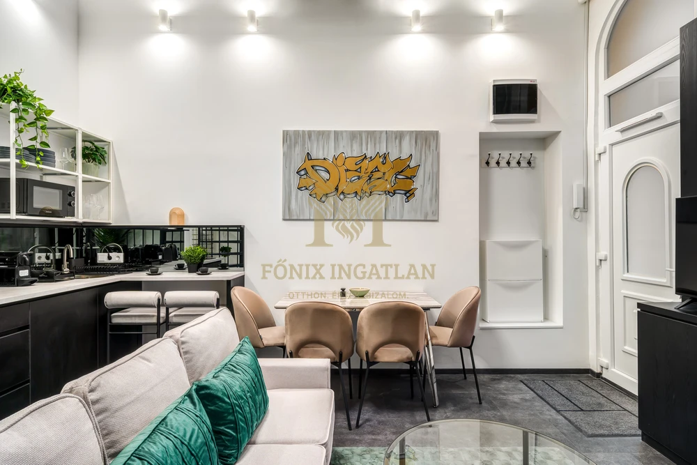 Budapest VI. kerület – Paulay Ede utcában egyedi kialakítású, prémium lakás eladó