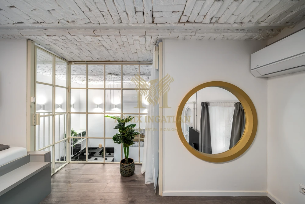 Budapest VI. kerület – Paulay Ede utcában egyedi kialakítású, prémium lakás eladó