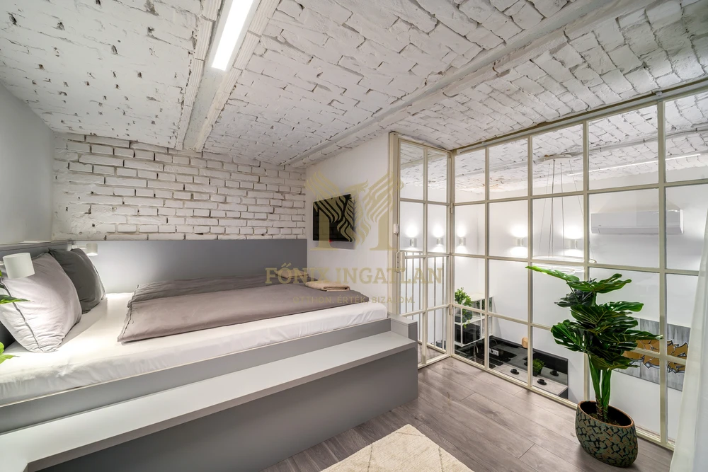 Budapest VI. kerület – Paulay Ede utcában egyedi kialakítású, prémium lakás eladó