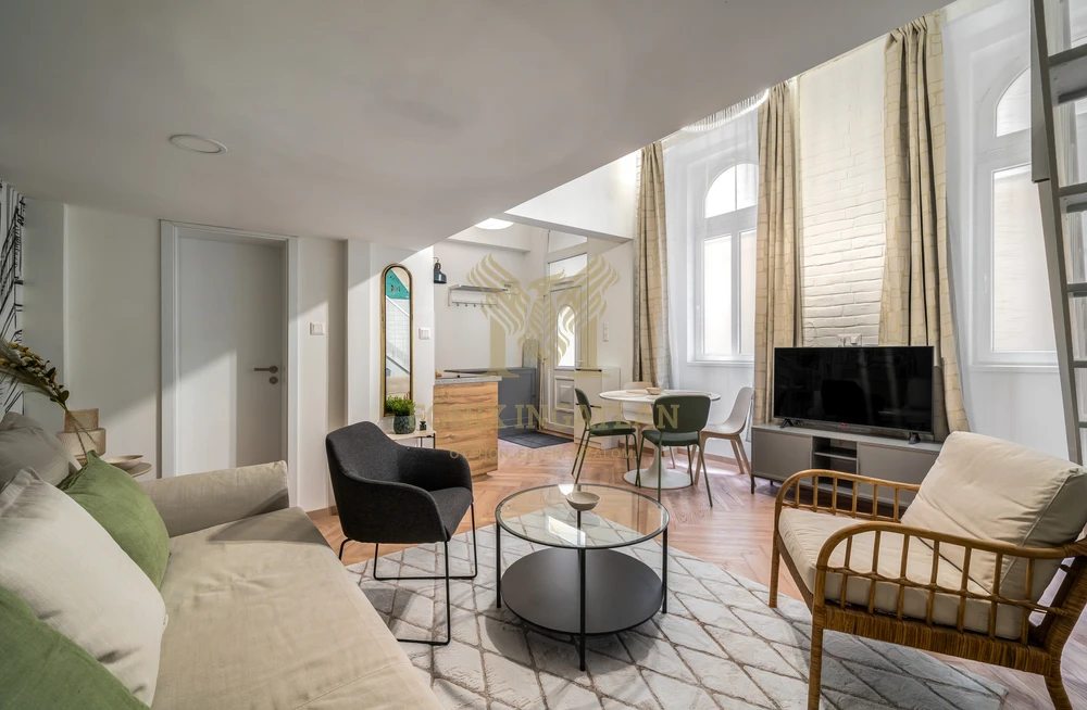 Budapest VI. kerület – Paulay Ede utcában egyedi kialakítású, prémium lakás eladó