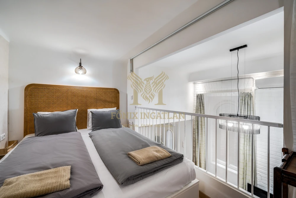 Budapest VI. kerület – Paulay Ede utcában egyedi kialakítású, prémium lakás eladó