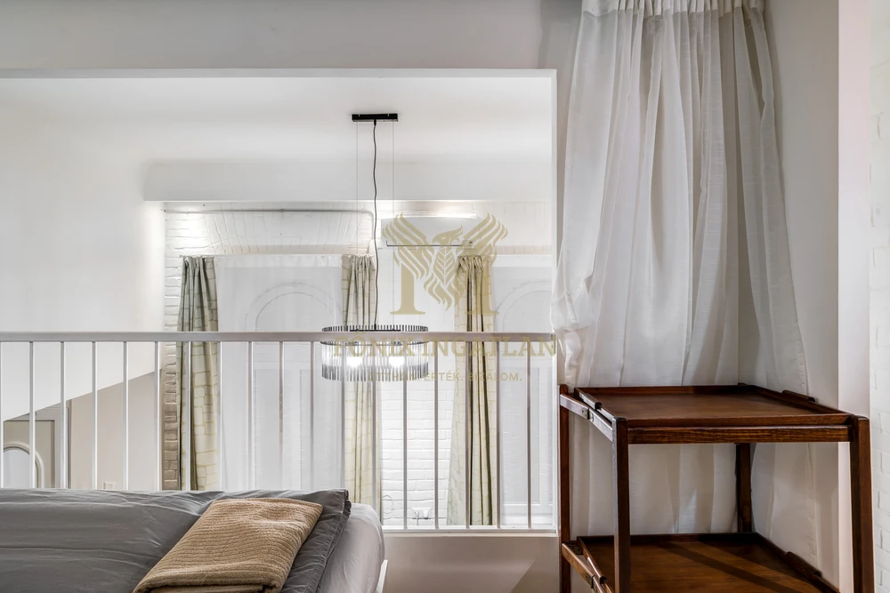 Budapest VI. kerület – Paulay Ede utcában egyedi kialakítású, prémium lakás eladó