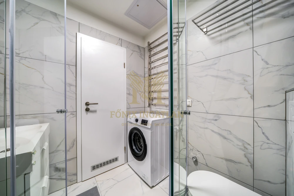 Budapest VI. kerület – Paulay Ede utcában egyedi kialakítású, prémium lakás eladó