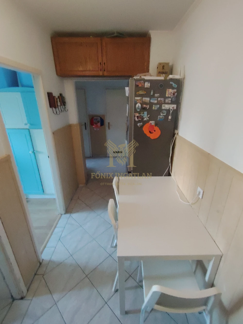 Eladó világos, erkélyes panellakás kiváló közlekedéssel