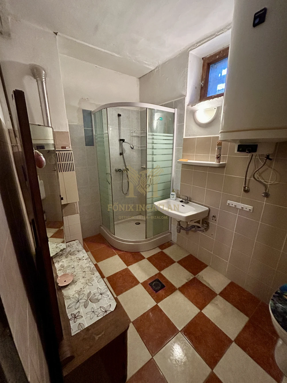 Felújítandó családi ház eladó Magyaratádon, Kaposvártól 20 percre