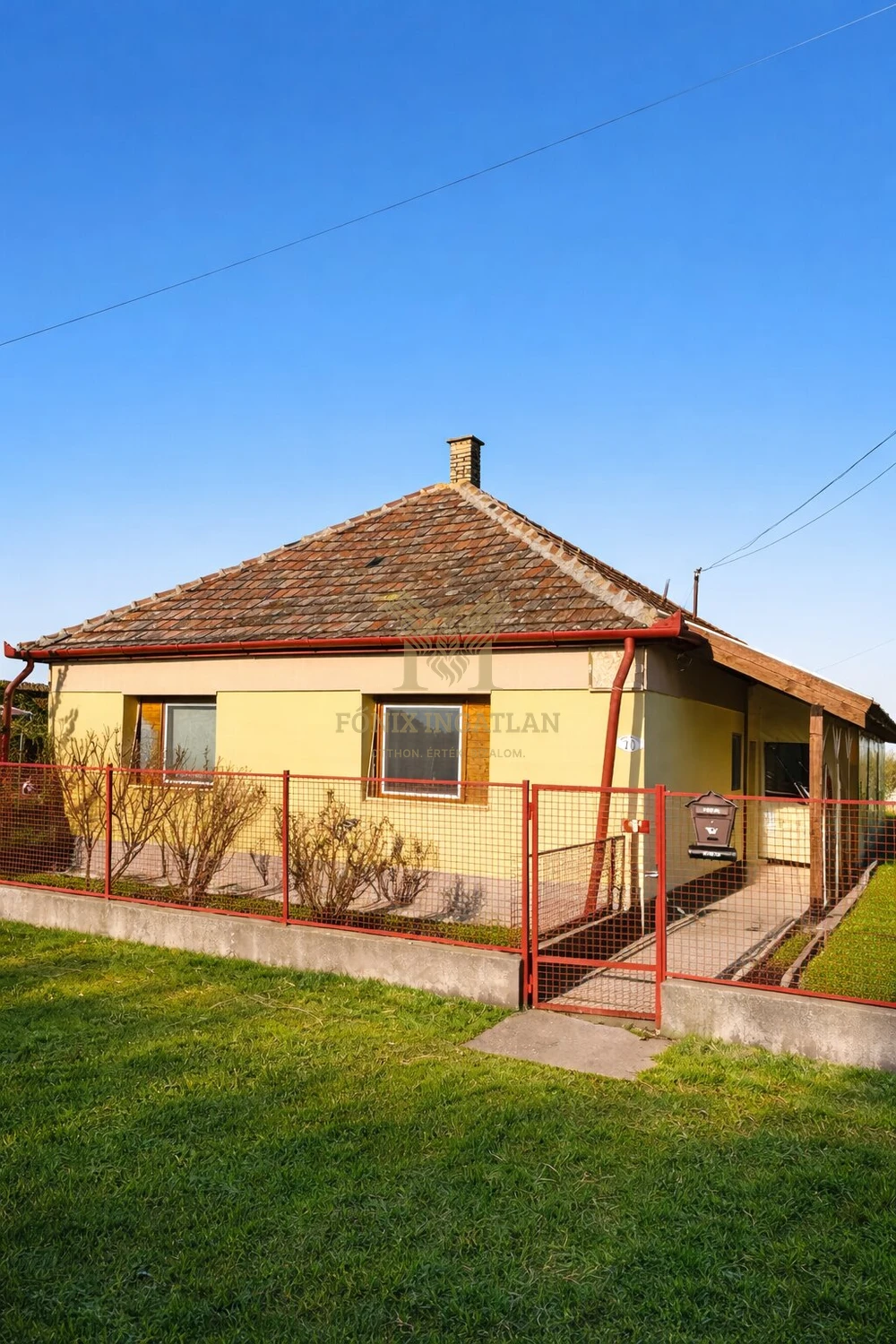 Elvonulnál a világtól? Saját tó + 2600 nm nyugalom vár!