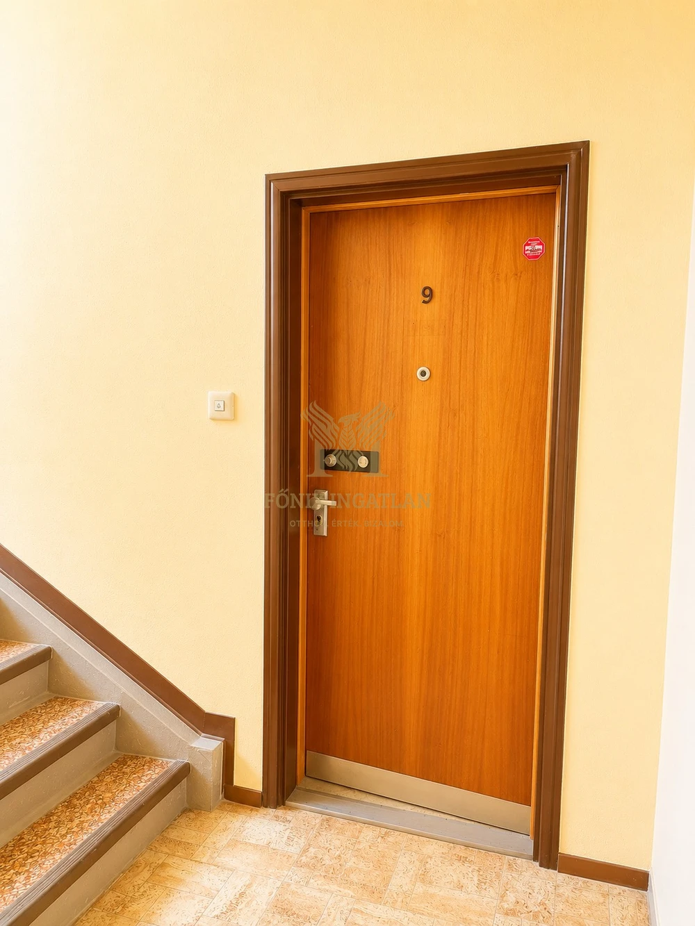 Eladó panellakás Gödöllőn örökpanorámával
