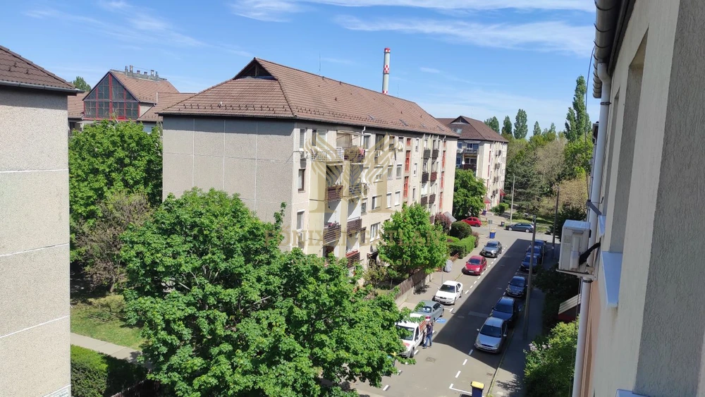 PANORÁMÁS, ERKÉLYES OTTHON ÓBUDÁN – BEÉPÍTHETŐ TETŐTÉRREL