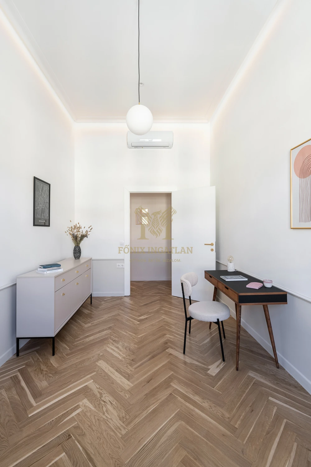 LUXUS, ELEGANCIA ÉS NAGYPOLGÁRI ÉLETÉRZÉS – EGY KARNYÚJTÁSNYIRA AZ ANDRÁSSY ÚTTÓL!