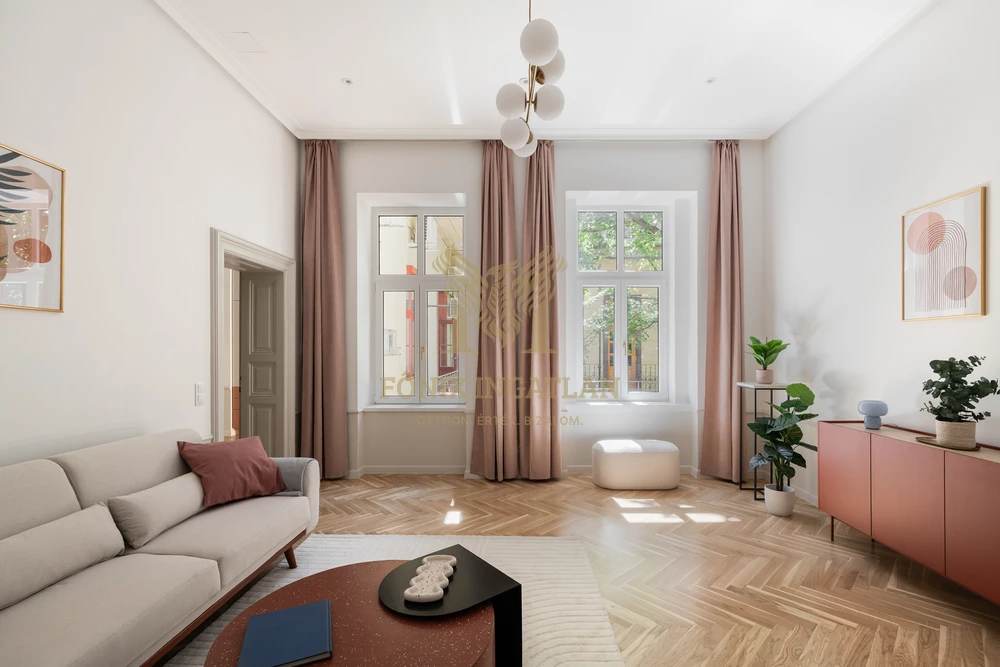 LUXUS, ELEGANCIA ÉS NAGYPOLGÁRI ÉLETÉRZÉS – EGY KARNYÚJTÁSNYIRA AZ ANDRÁSSY ÚTTÓL!