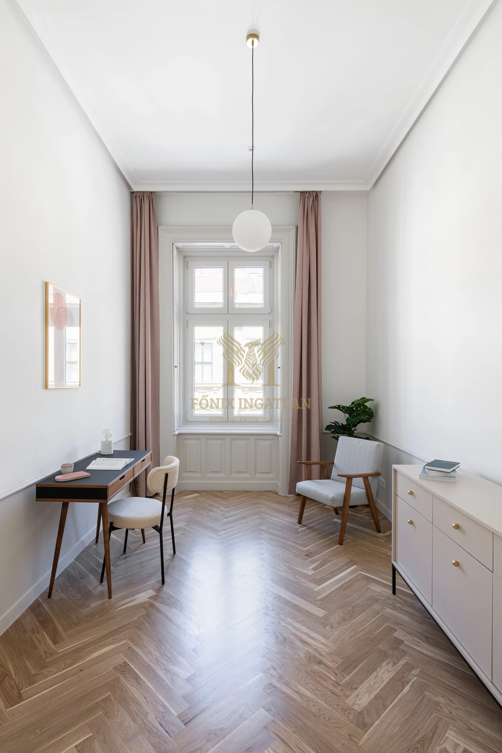 LUXUS, ELEGANCIA ÉS NAGYPOLGÁRI ÉLETÉRZÉS – EGY KARNYÚJTÁSNYIRA AZ ANDRÁSSY ÚTTÓL!