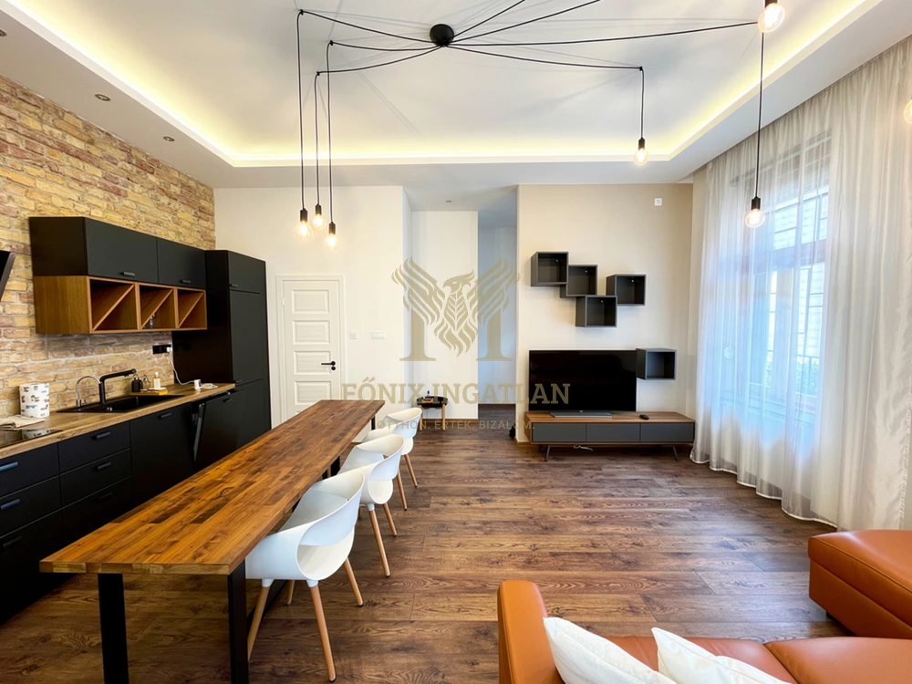 Belső-Ferencvárosban eladó egy 3 szobás, 68 m²-es tégla építésű polgári lakás a Kinizsi utcában