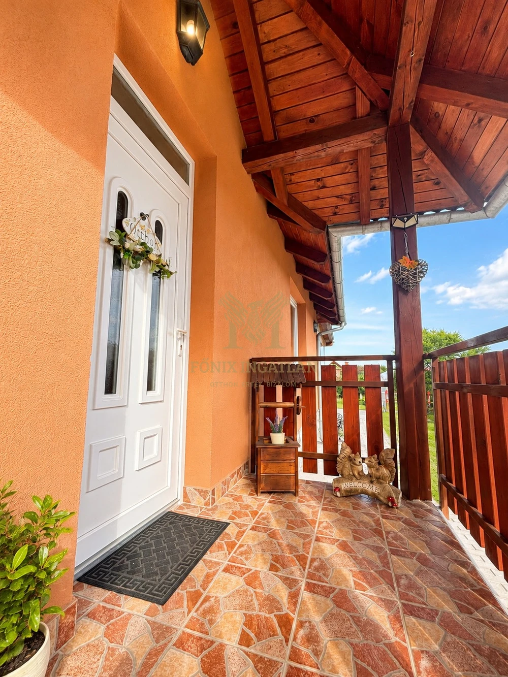 Modern otthon hatalmas telekkel és 60 m²-es garázzsal Erdőkertesen!