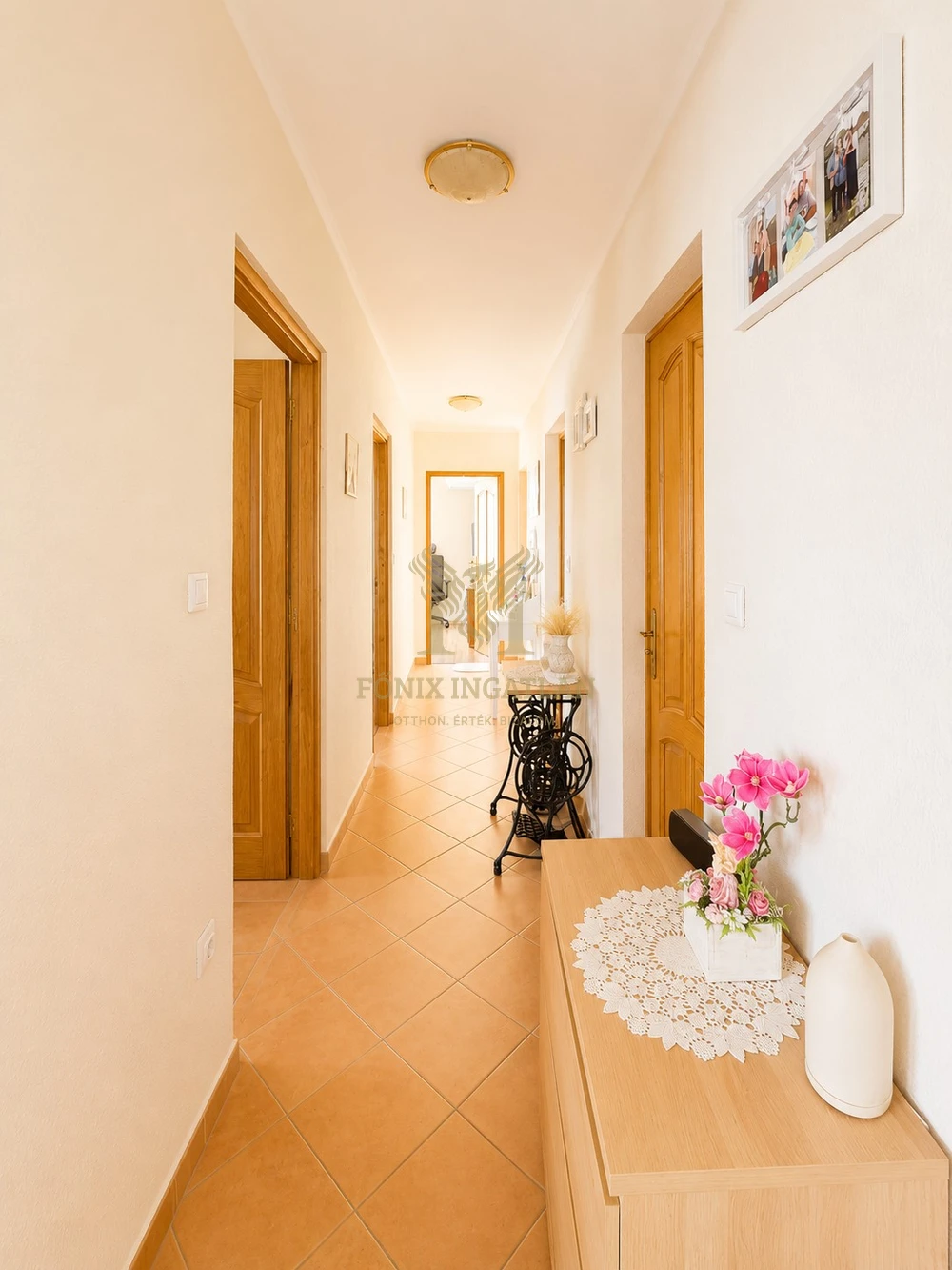 Modern otthon hatalmas telekkel és 60 m²-es garázzsal Erdőkertesen!