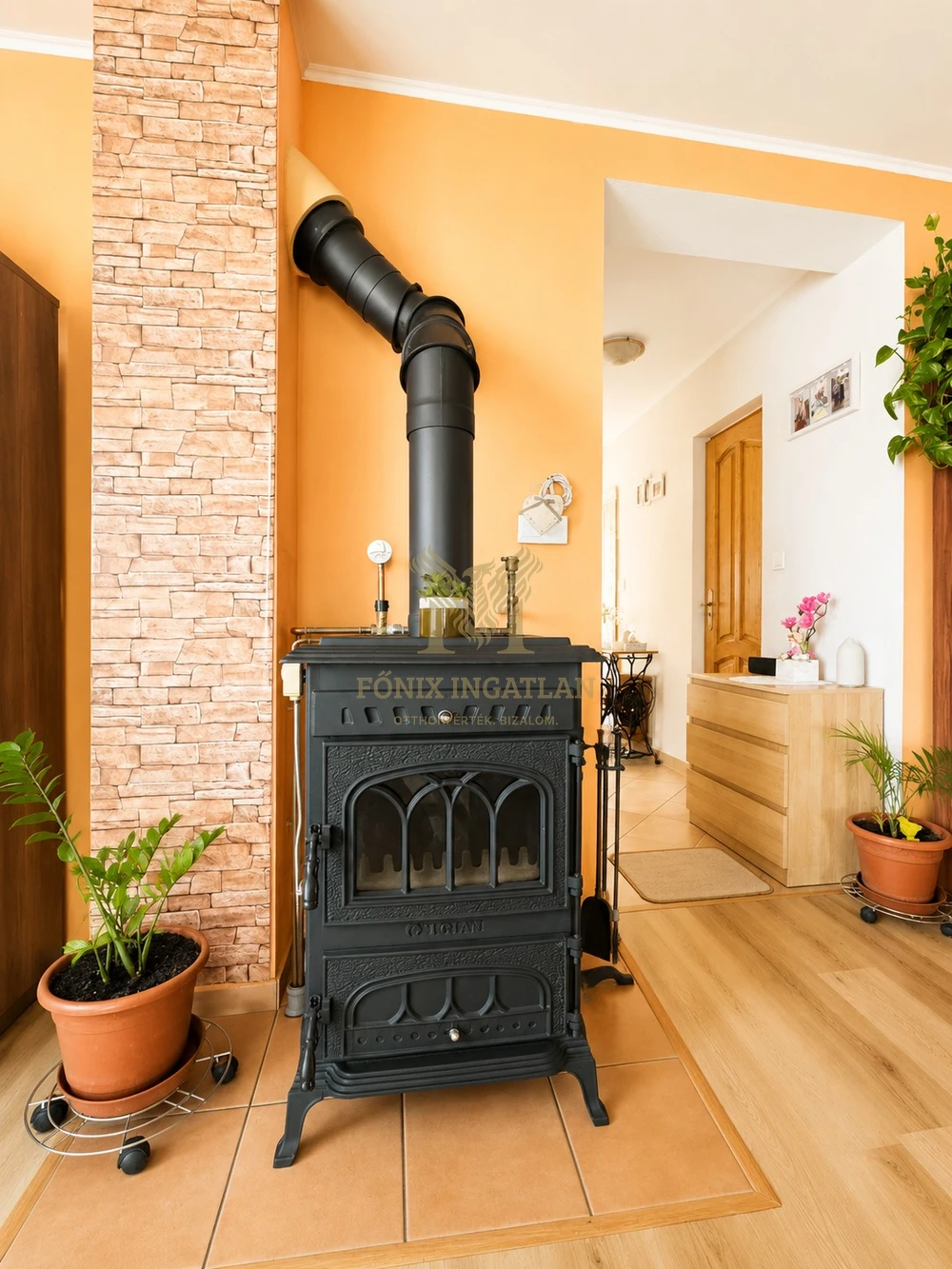 Modern otthon hatalmas telekkel és 60 m²-es garázzsal Erdőkertesen!