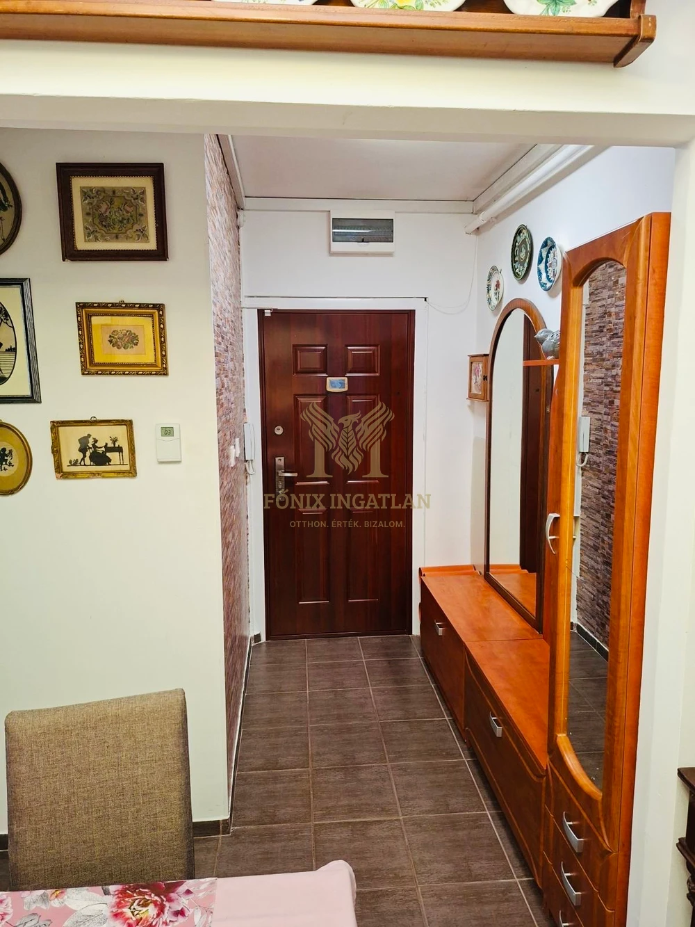 Kivételesen csendes, napfényes, 73 m²-es, 4 szobás lakás eladó a XVII. kerület közkedvelt részén, az Újlak utcában!