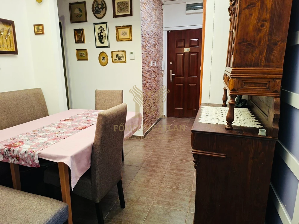 Kivételesen csendes, napfényes, 73 m²-es, 4 szobás lakás eladó a XVII. kerület közkedvelt részén, az Újlak utcában!