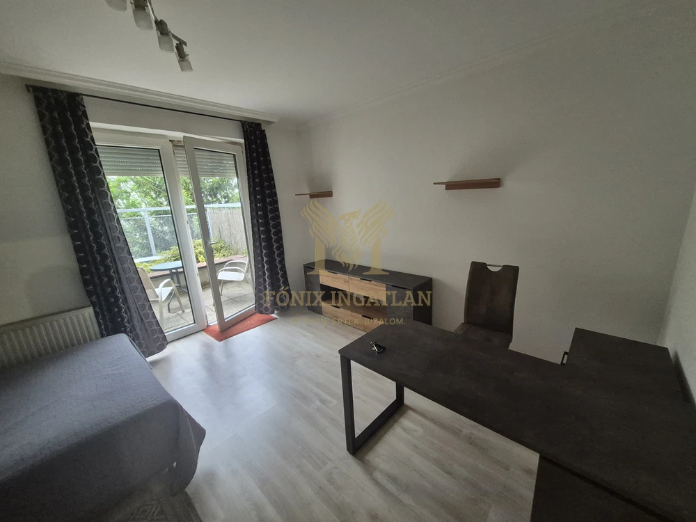 Kiadó modern lakás Debrecen belvárosában, a Halköz üzletházban