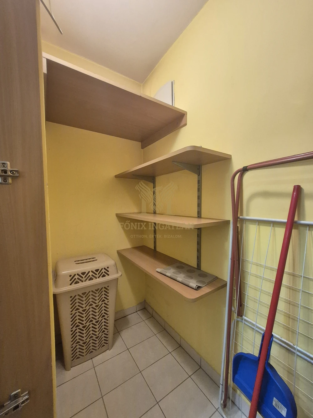 Kiadó modern lakás Debrecen belvárosában, a Halköz üzletházban