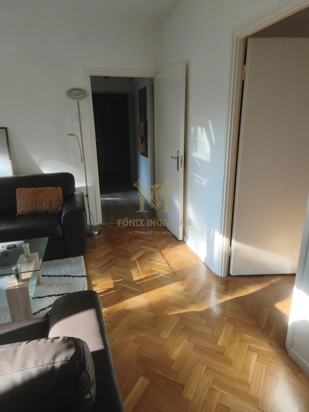 TELJES KÖRŰEN FELÚJÍTOTT, BÚTOROZOTT LAKÁS KIADÓ DEBRECEN NAGYERDŐN