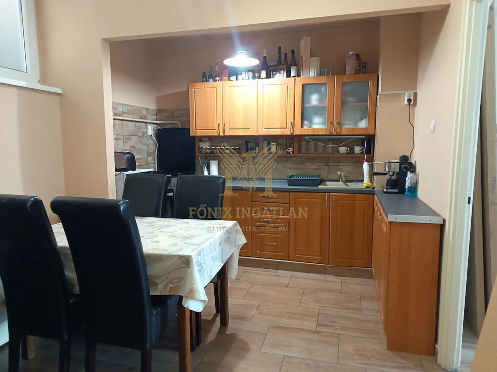 Debrecen belvárosában az Egyetemhez közel 2 szobás + nappalis lakás kiadó!