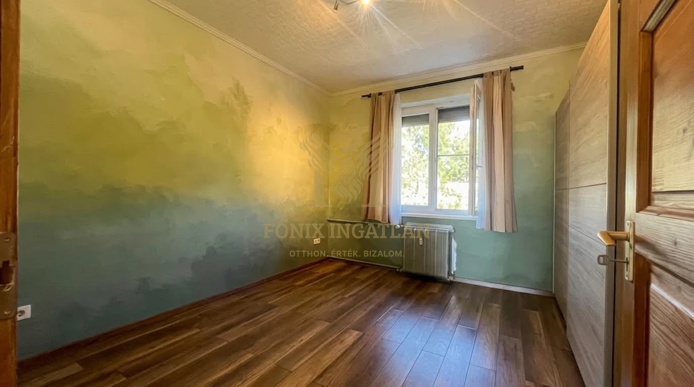 Azonnal költözhető, panorámás otthon a Rákos-patak szomszédságában!