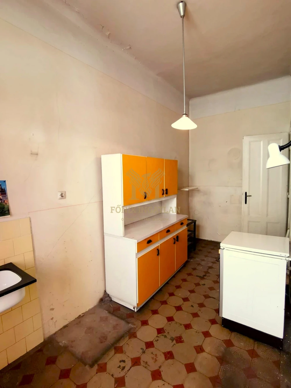 Polgári hangulat, új történet – 61 m²-es felújítandó lakás a Vaskapu utcában