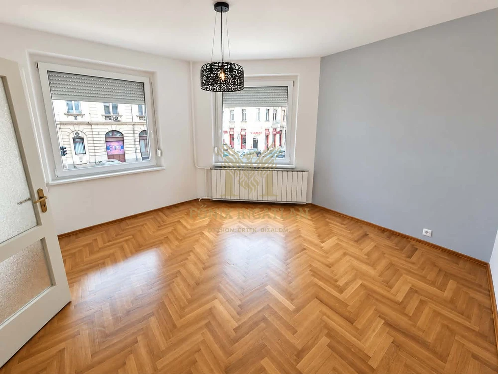 KIADÓ FELÚJÍTOTT, 64 M²-ES, NAPPALI + 2 SZOBÁS LAKÁS ÓBUDÁN!