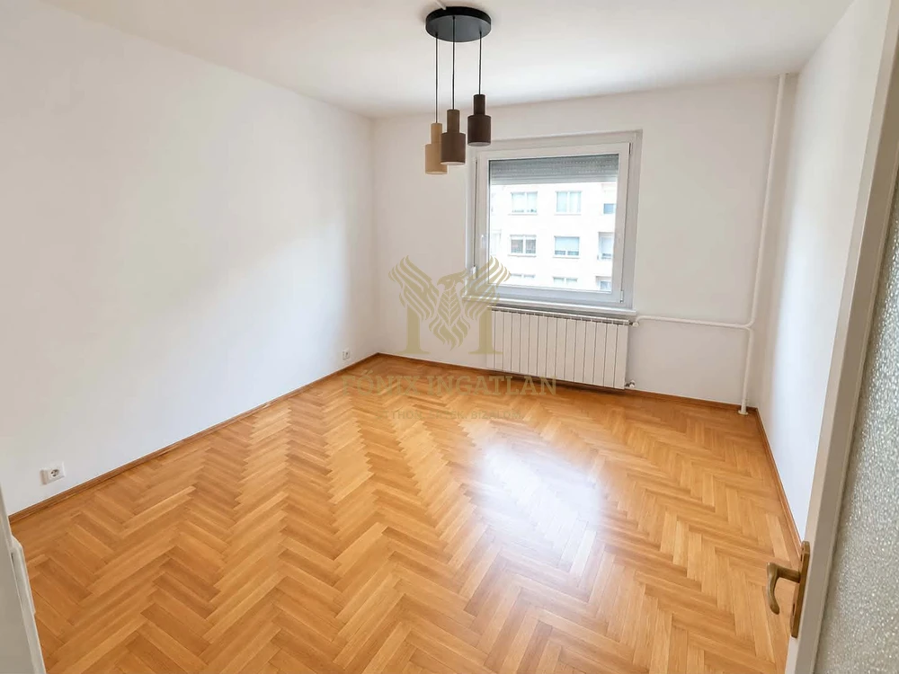 KIADÓ FELÚJÍTOTT, 64 M²-ES, NAPPALI + 2 SZOBÁS LAKÁS ÓBUDÁN!