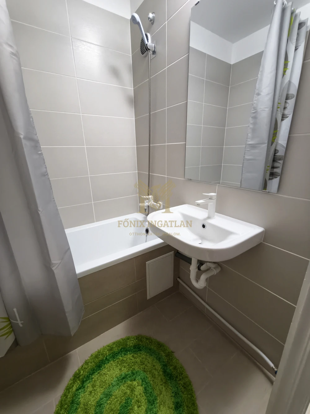 Teljes körűen felújított, prémium lakás az Etele pláza mellett!
