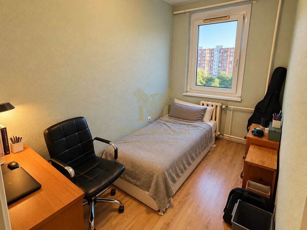 FÉNY, PANORÁMA, DUNA-KÖZELSÉG – 10. EMELETI, DÉLI TÁJOLÁSÚ LAKÁS BÉKÁSMEGYEREN