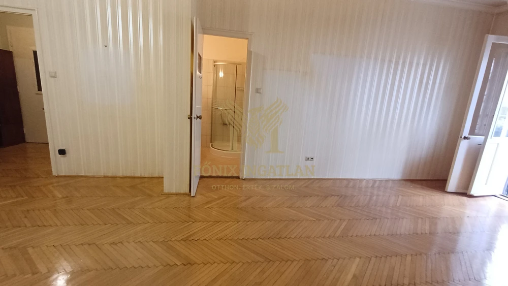 SZENT ISTVÁN PARK KÖZVETLEN KÖZELÉBEN, 2 SZOBA HALLOS, ERKÉLYES LAKÁS ELADÓ, IMPOZÁNS, SZÉP HÁZBAN!