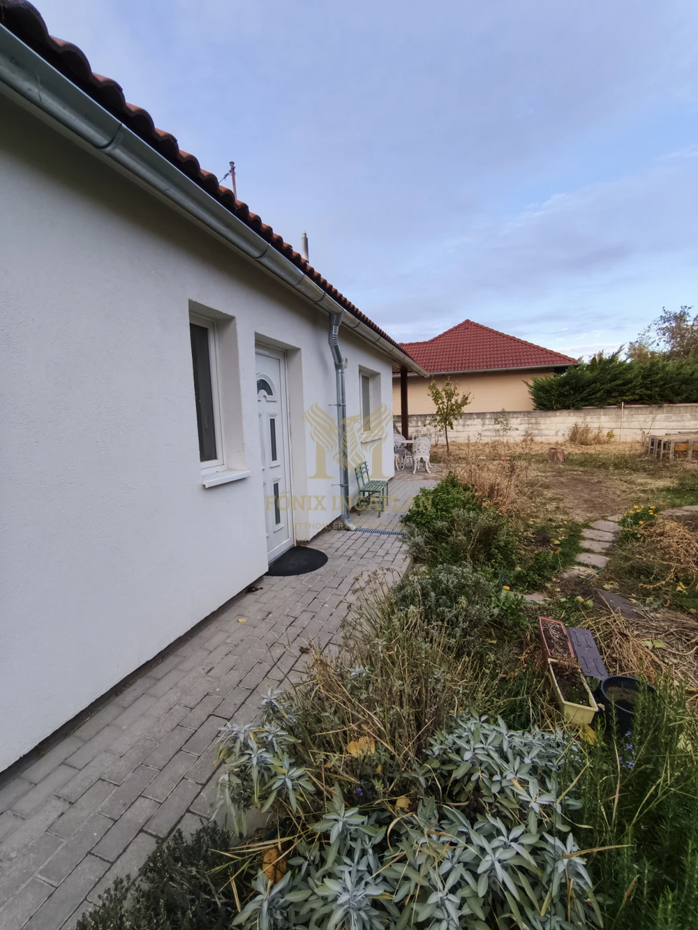 Eladó teljes körűen felújított családi ház Tárnokon! Csak költözni kell